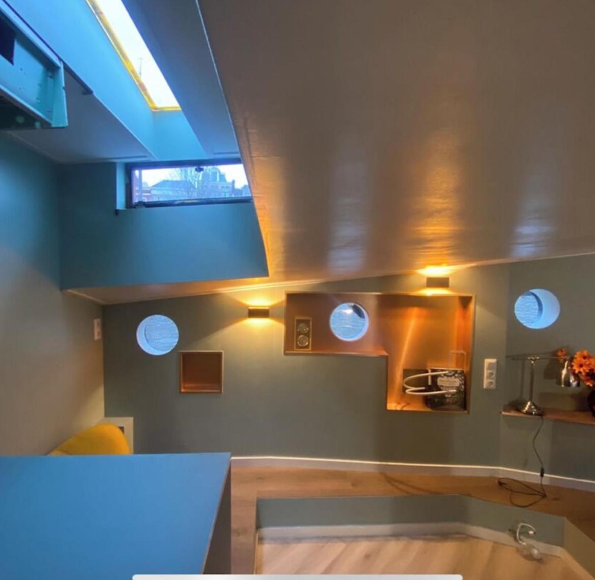 Houseboat Reussi * Ámsterdam